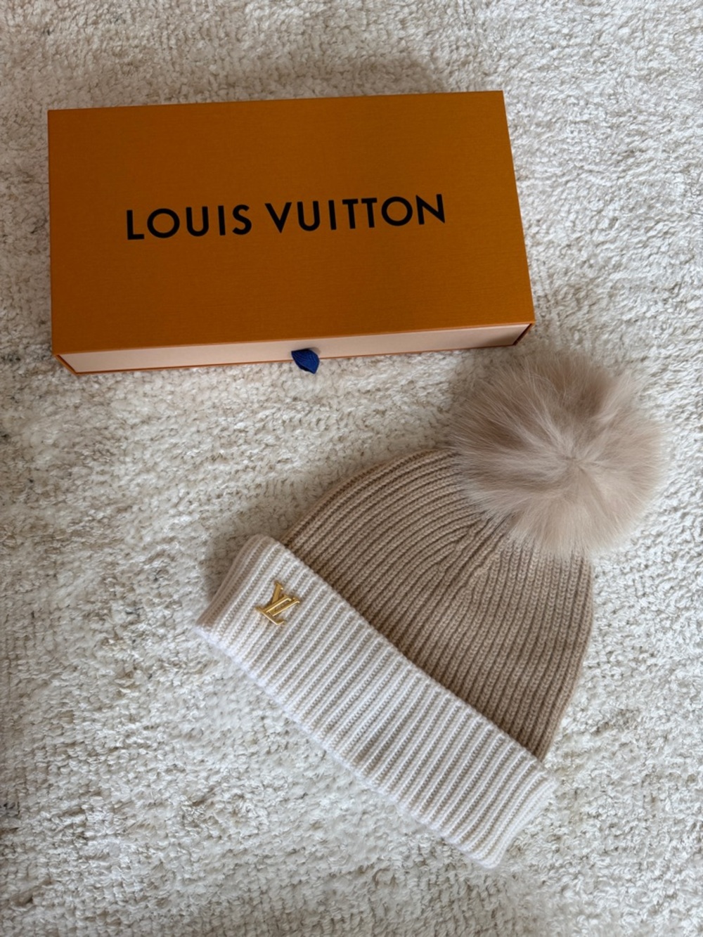 Louis Vuitton Cashmere Knit Pom-Pom Beanie with Gold LV Charm